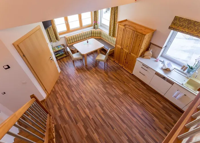 Harreiter Apartment *